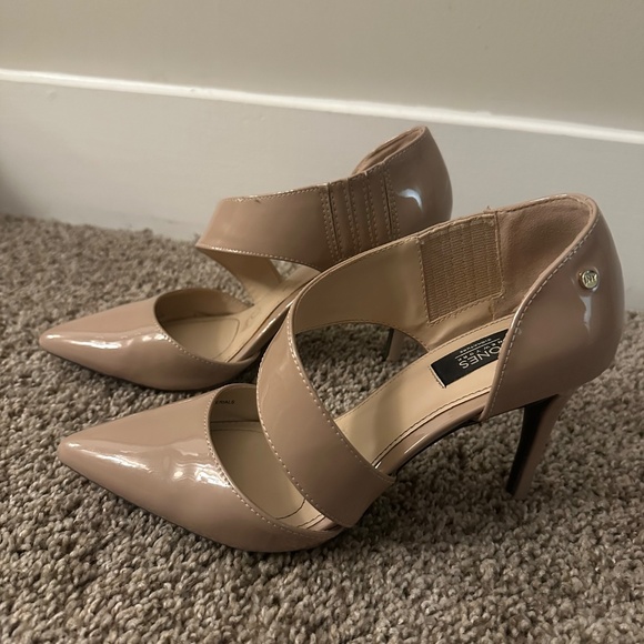 Nude Heels - Picture 2 of 4